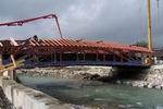Bau der neuen Loisachbrcke