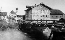 Die alte  Loisachbrücke in Eschenlohe